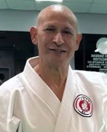 Luis   Sanchez D.r